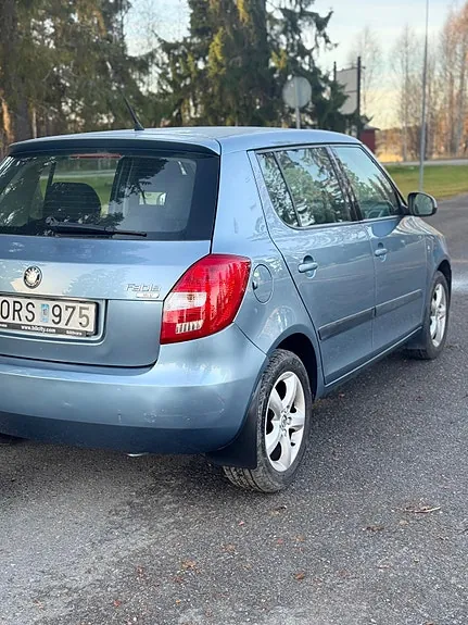 Skoda Fabia 2008 photo 4