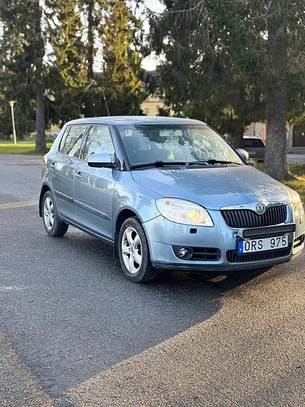 Skoda Fabia 2008 photo 3