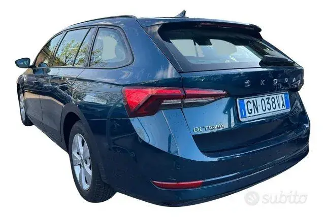 Skoda Octavia 2023 photo 2