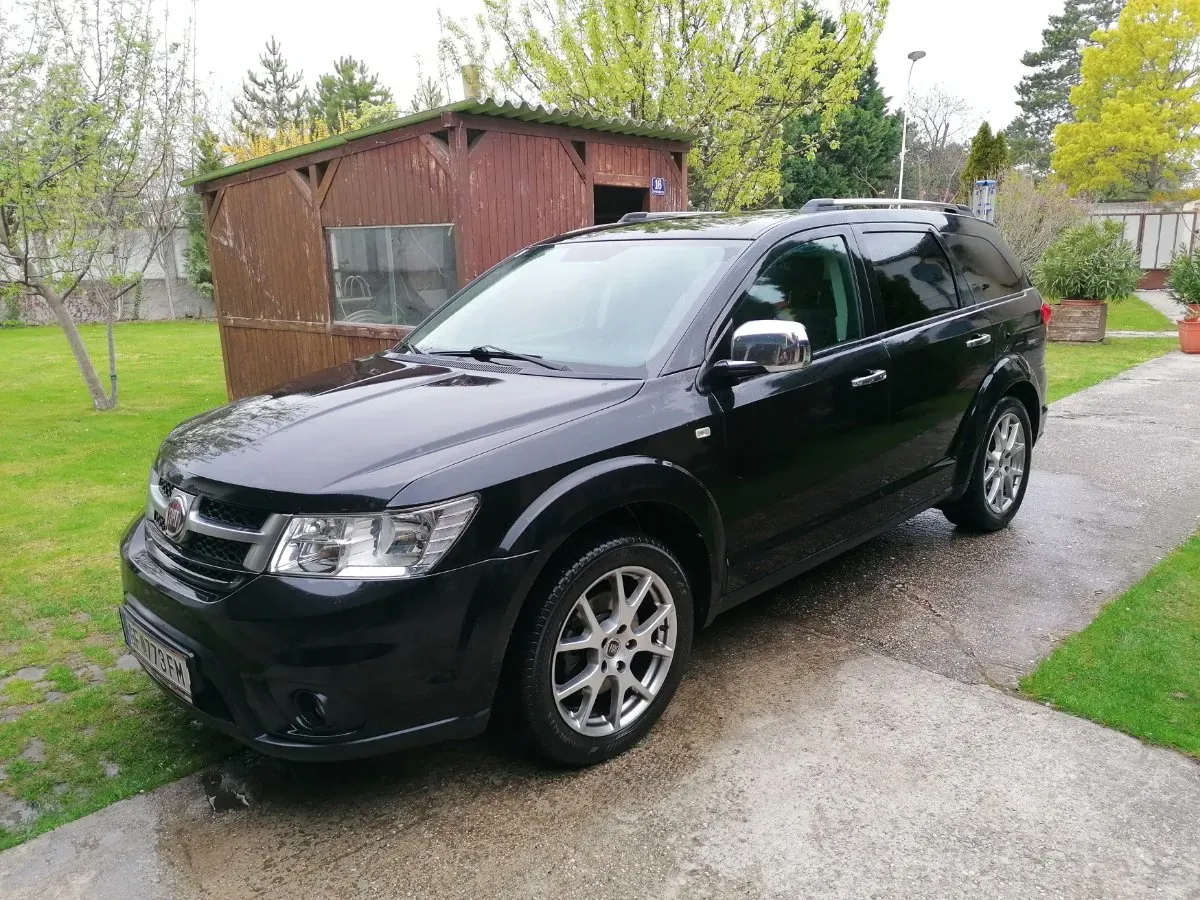 Fiat Freemont 2013 photo 2