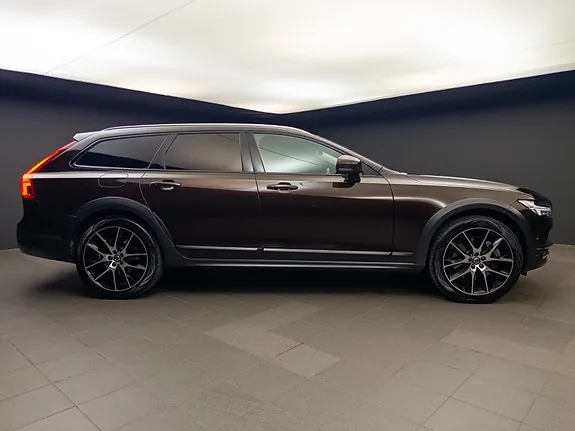 Volvo V90 Cross Country 2017 photo 5