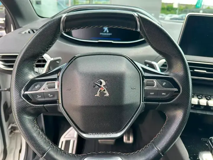 Peugeot 3008 2018 photo 3