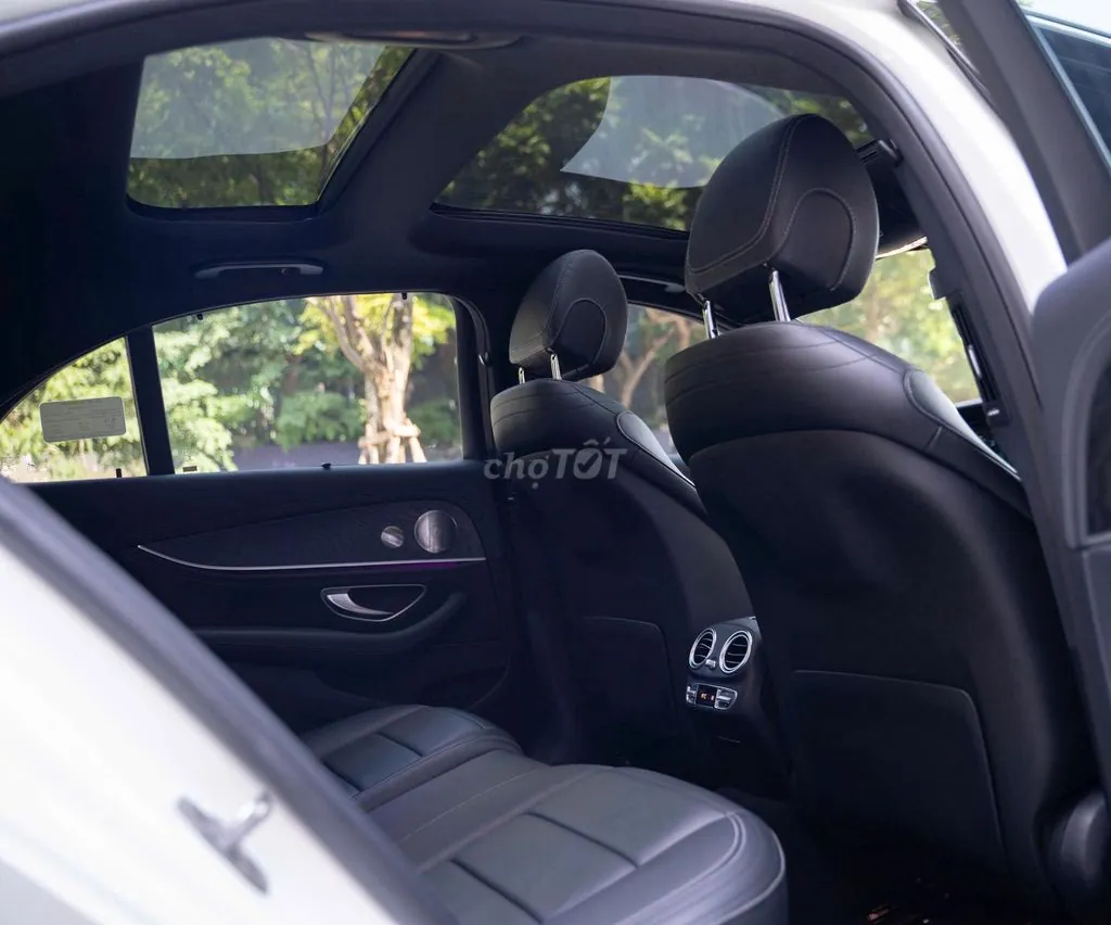 Mercedes-Benz E-Class 2021 photo 3