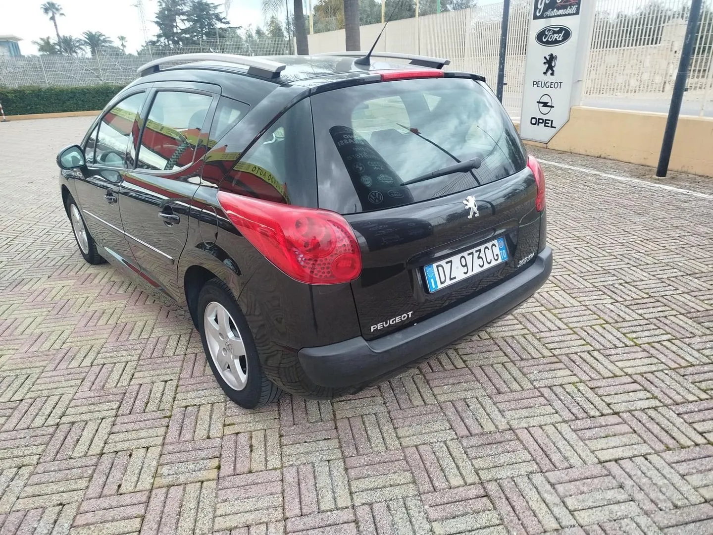 Peugeot 207 2009 photo 5