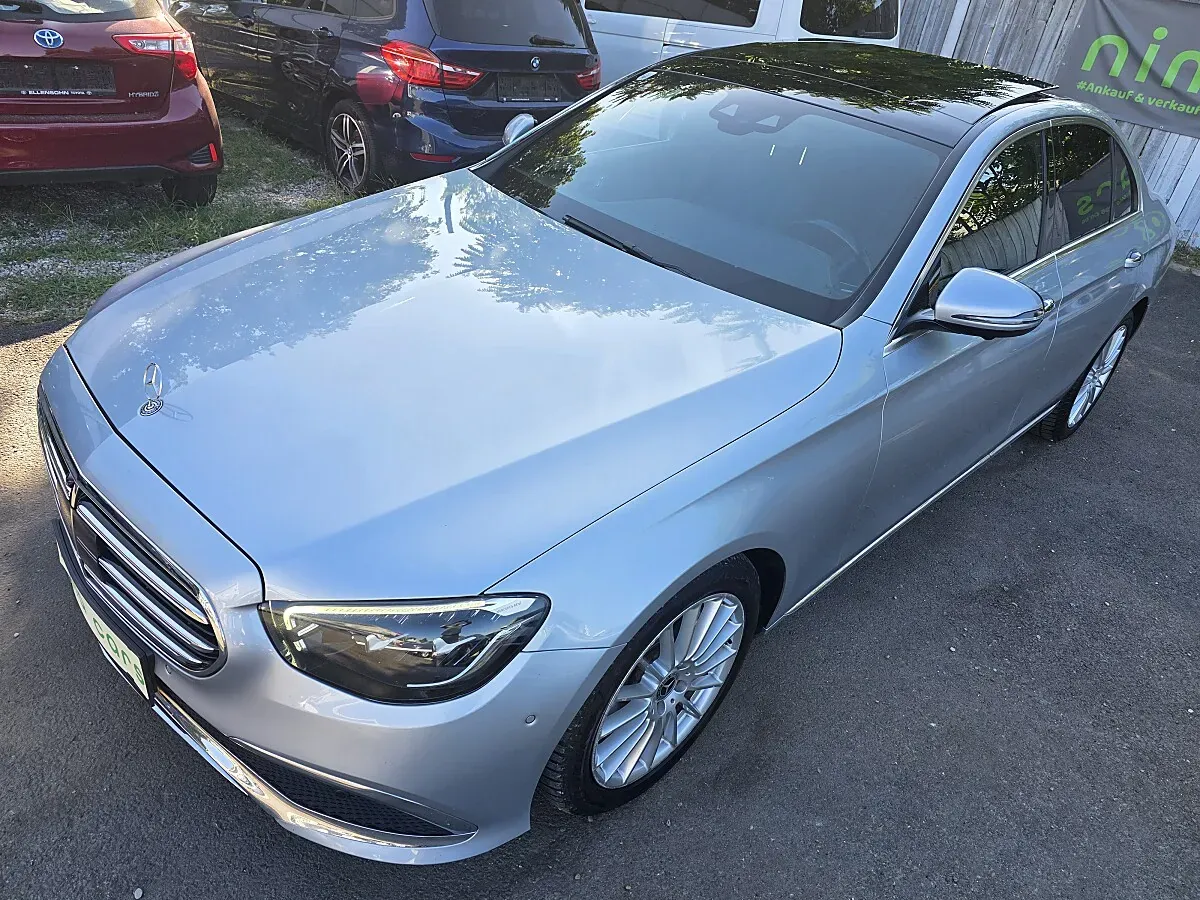 Mercedes-Benz E-Class 2022 photo 3