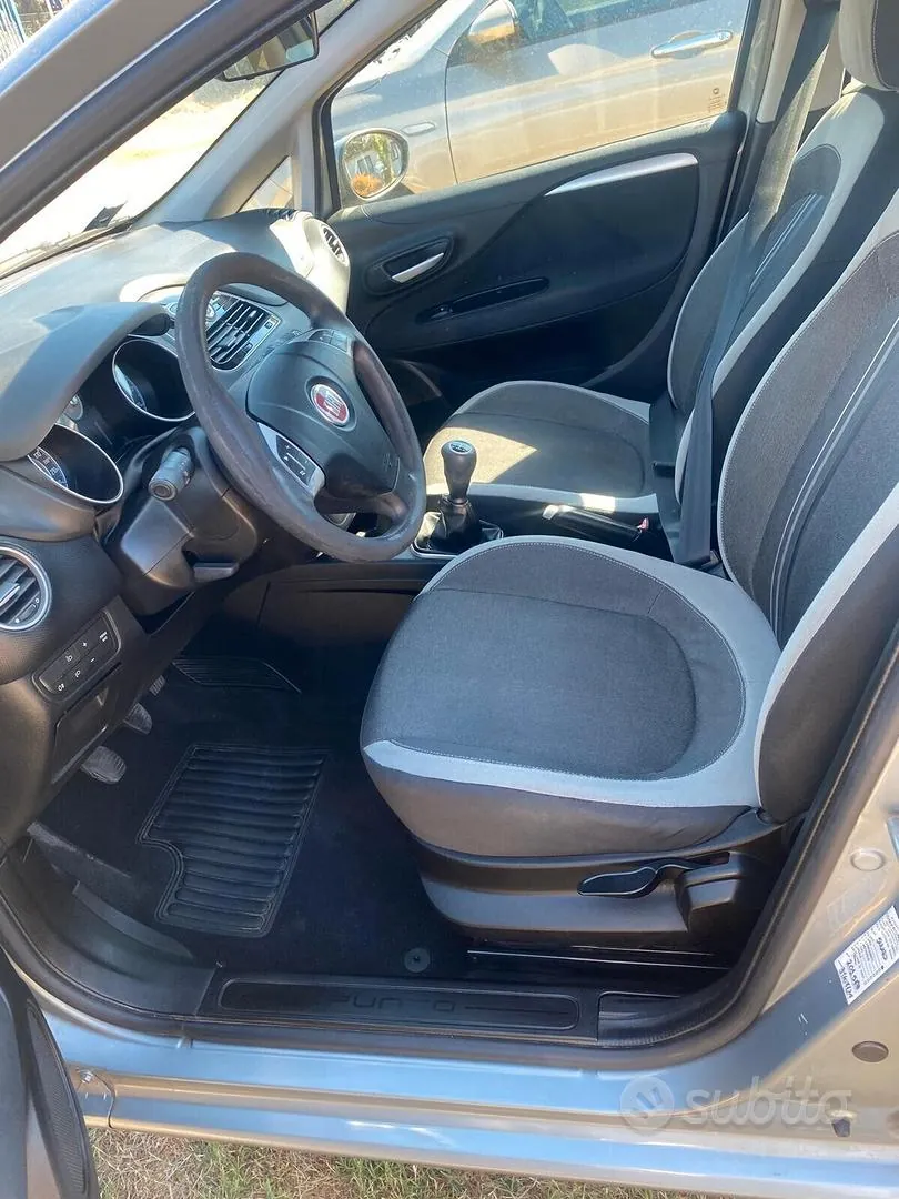 Fiat Punto 2012 photo 5