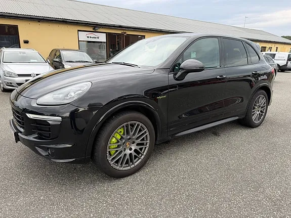 Porsche Cayenne S 2018 photo 2
