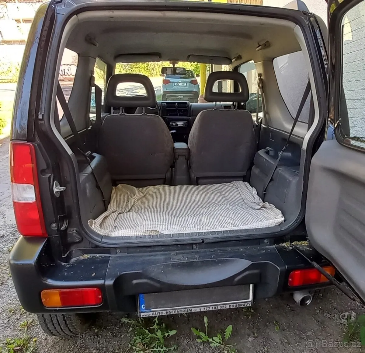 Suzuki Jimny 2000 photo 4