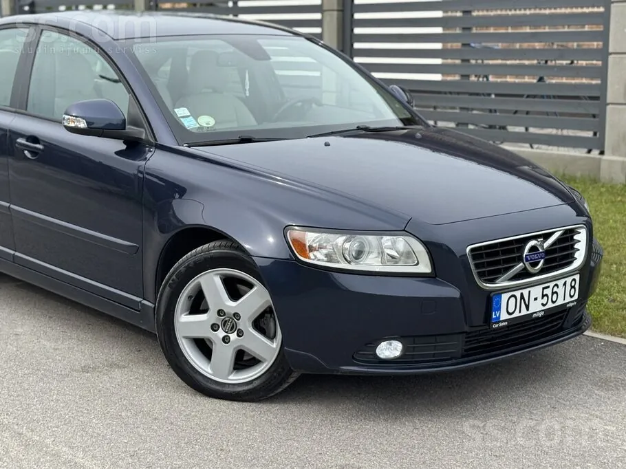 Volvo S40 2012 photo 5