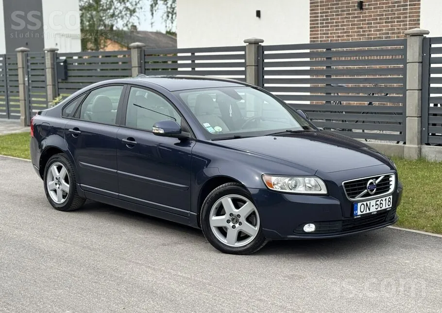 Volvo S40 2012 photo 4