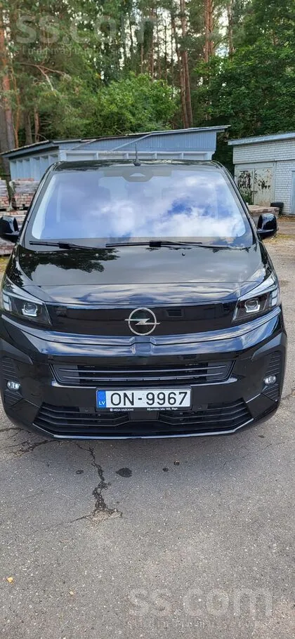 Opel Zafira 2026 photo 2