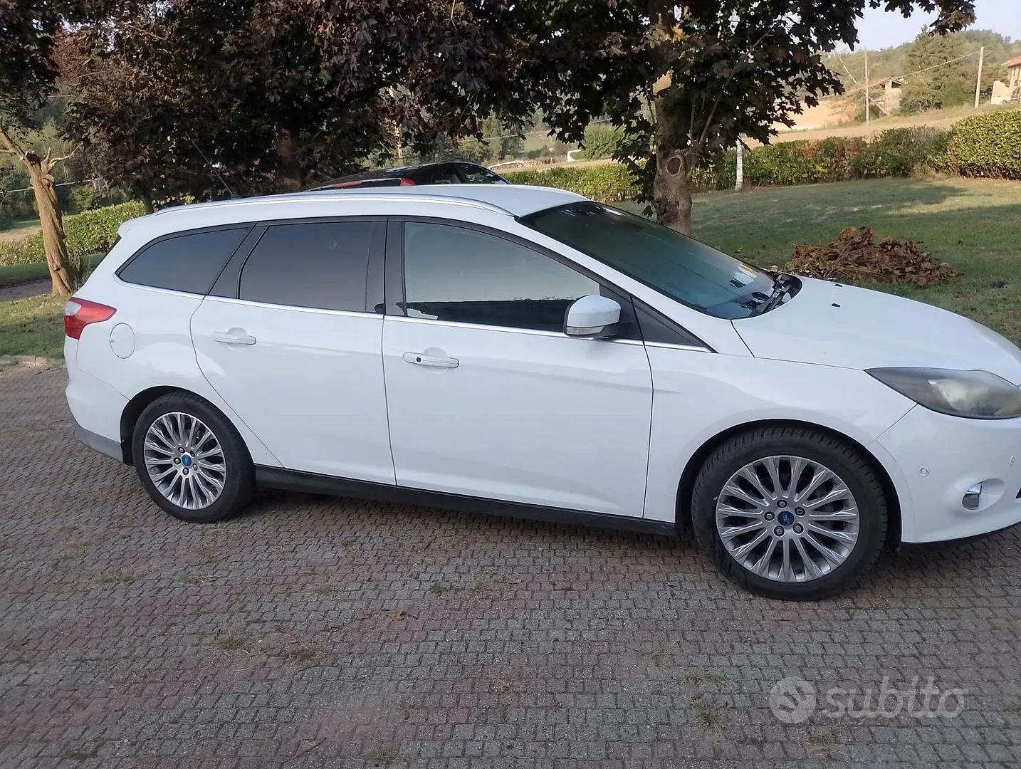 Ford Focus 2012 photo 2