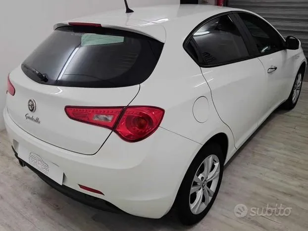 Alfa Romeo Giulietta 2016 photo 3