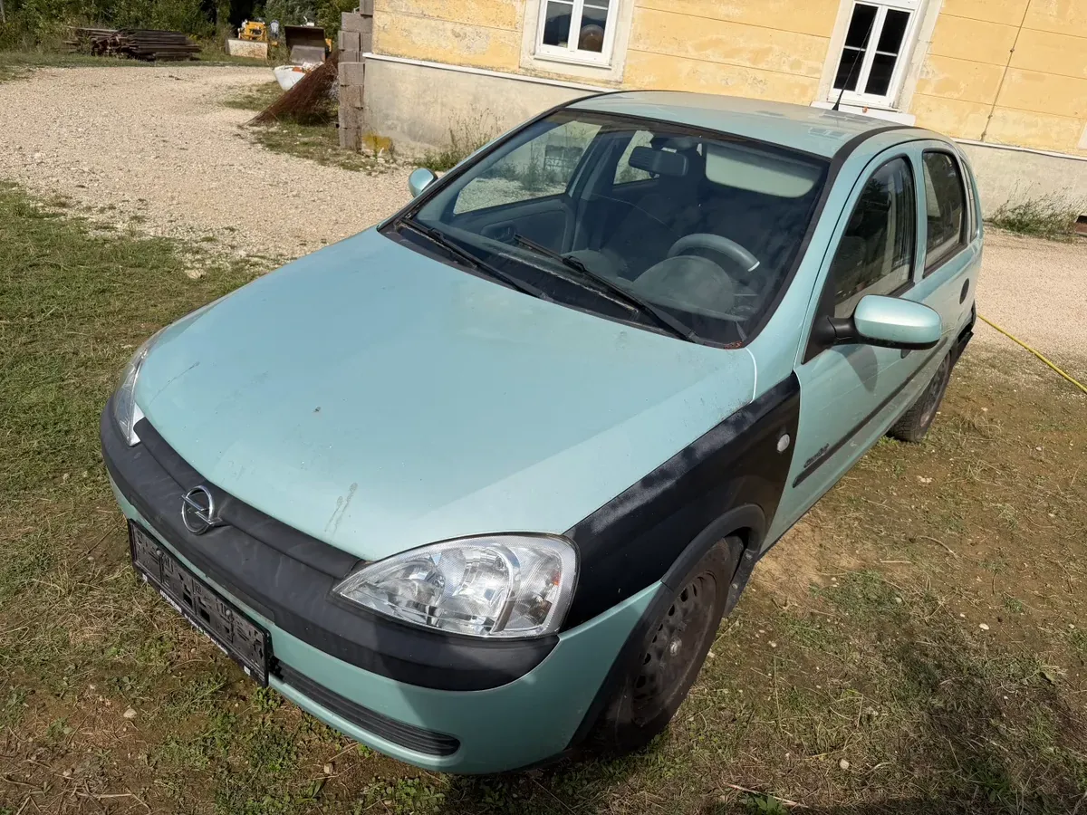 Opel Corsa 2001 photo 2