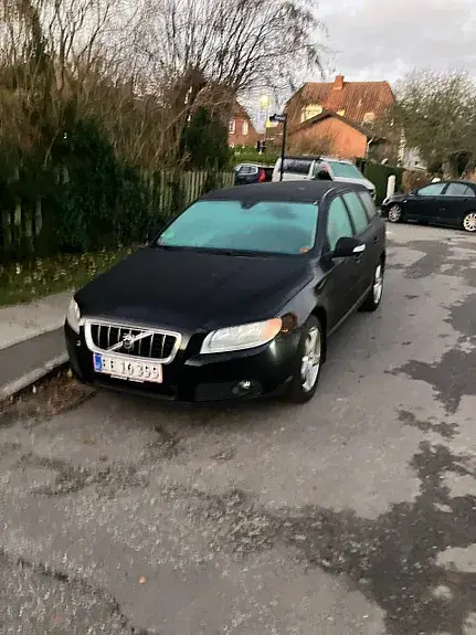 Volvo V70 2009 photo 2