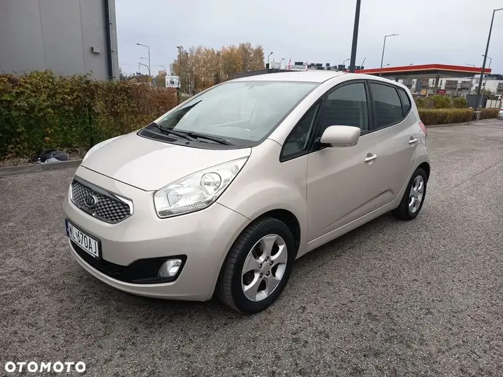 Kia Venga 2011 photo 2