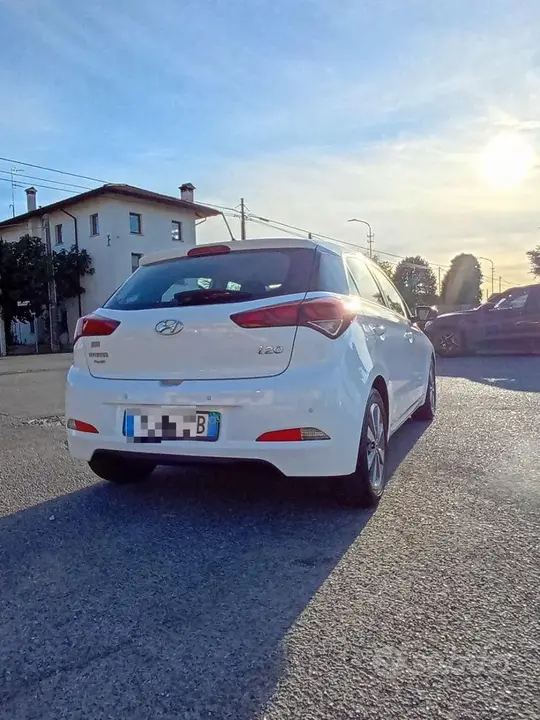 Hyundai I20 2017 photo 4