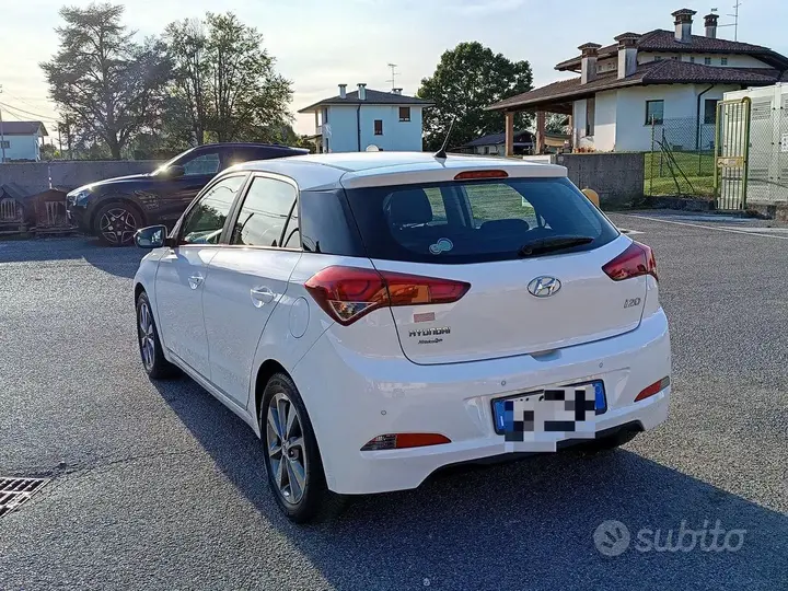 Hyundai I20 2017 photo 3