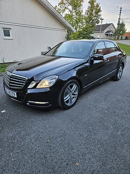 Mercedes-Benz E220 D 2012 photo 4
