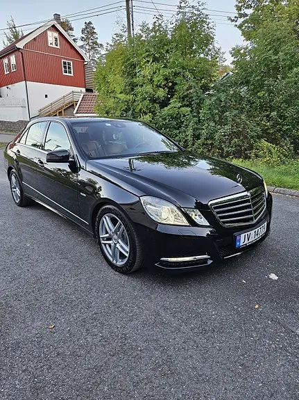 Mercedes-Benz E220 D 2012 photo 2