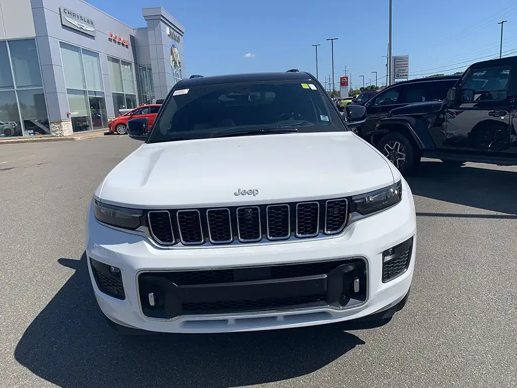 Jeep Grand Cherokee 2025 photo 2