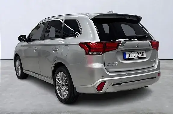 Mitsubishi Outlander 2020 photo 2