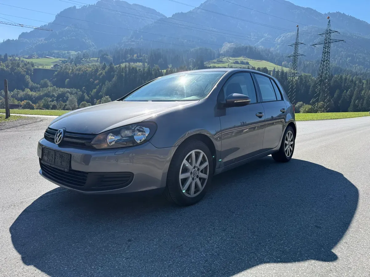 Volkswagen Golf 2010 photo 2