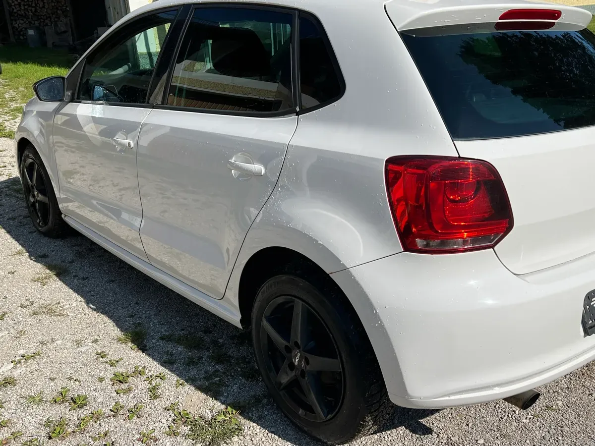 Volkswagen Polo 2009 photo 3