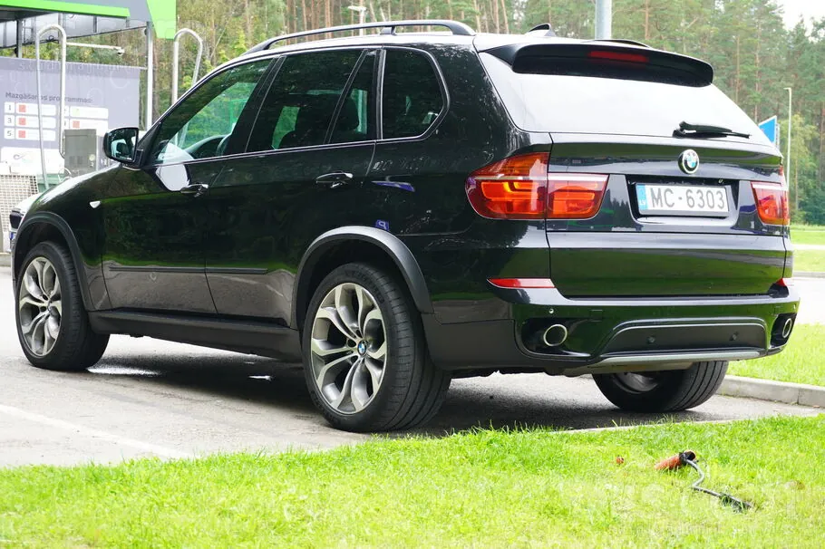 BMW X5 2011 photo 4