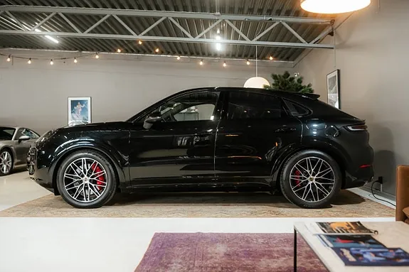 Porsche Cayenne 2024 photo 2