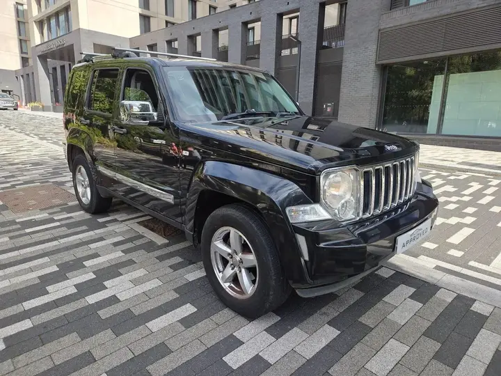 Jeep Cherokee 2008 photo 2