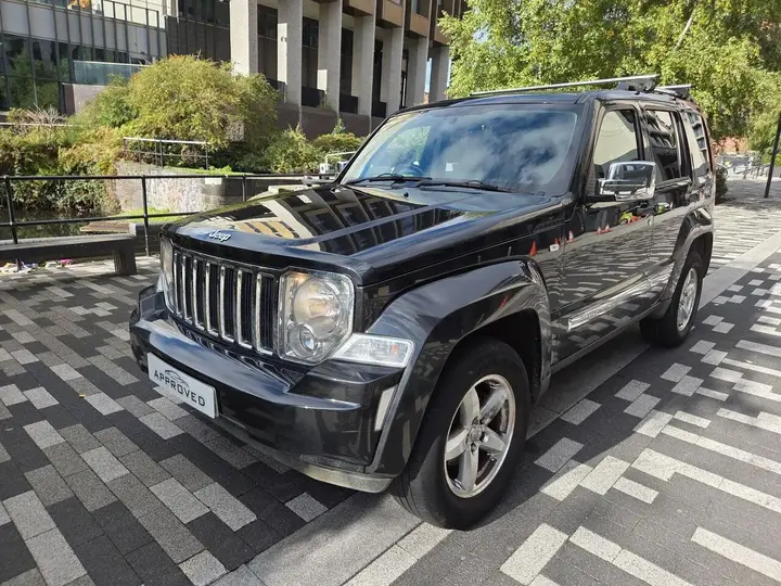 Jeep Cherokee 2008 photo 4