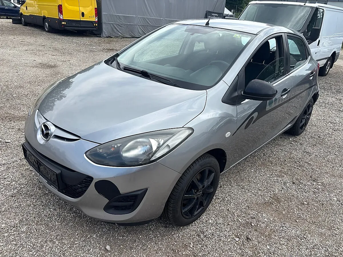 Mazda Mazda2