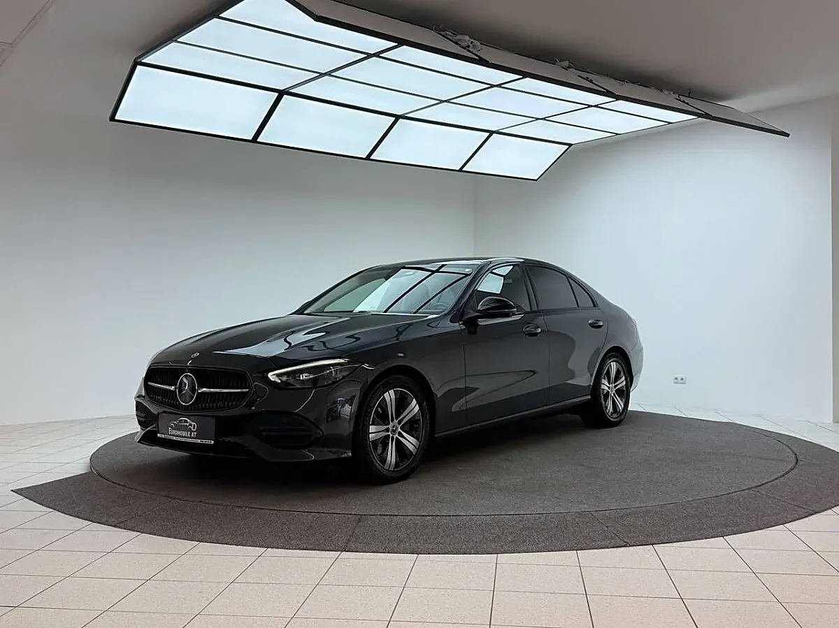 Mercedes-Benz C-Class 2022 photo 2