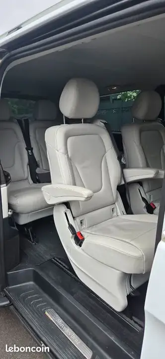 Mercedes-Benz V-Class 2015 photo 2