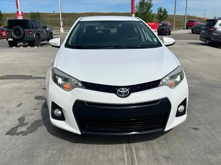 Toyota Corolla 2015 photo 2
