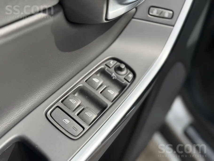 Volvo Xc60 2017 photo 5