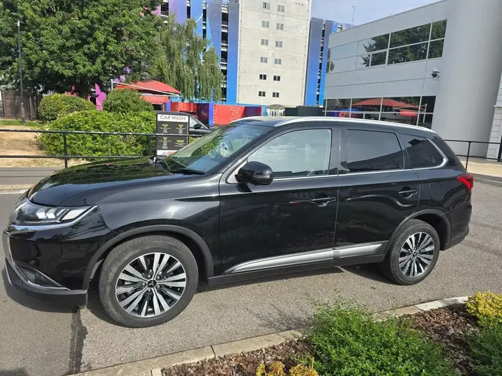 Mitsubishi Outlander 2020 photo 3
