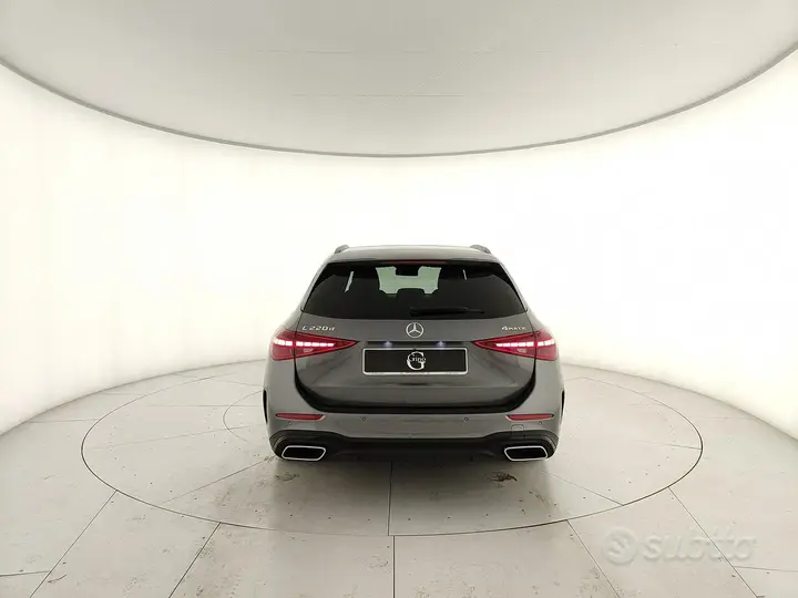 Mercedes-Benz C-Class 2024 photo 4