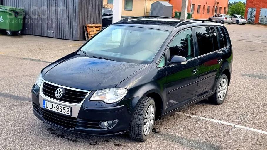 Volkswagen Touran 2008 photo 3