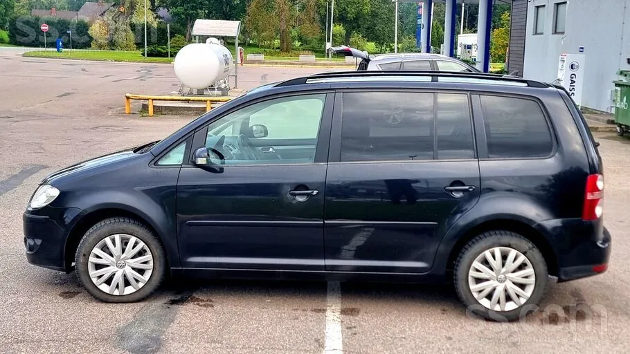 Volkswagen Touran 2008 photo 4
