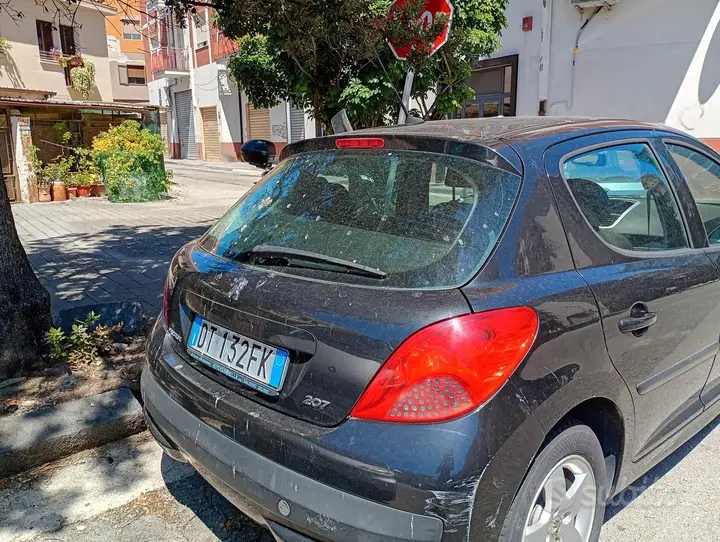 Peugeot 207 2008 photo 3