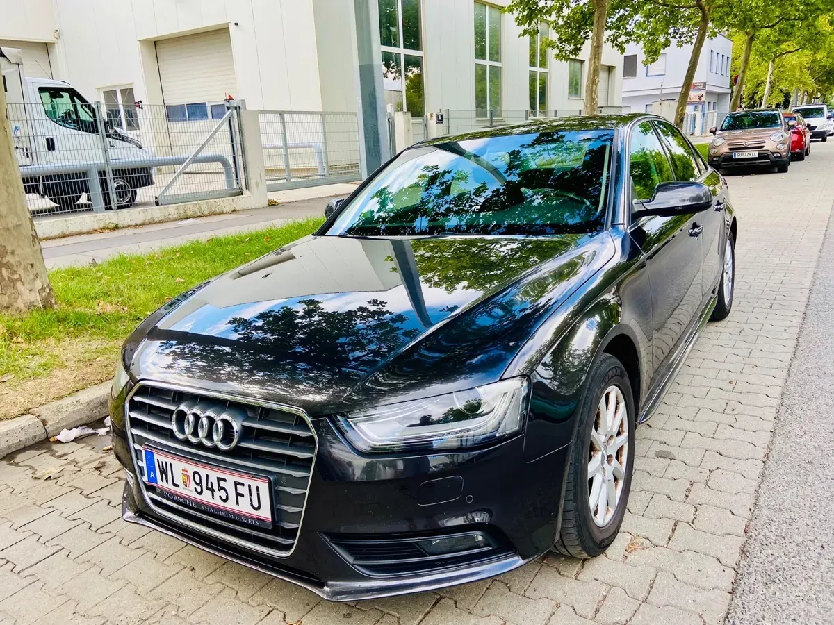 Audi A4 2012 photo 3