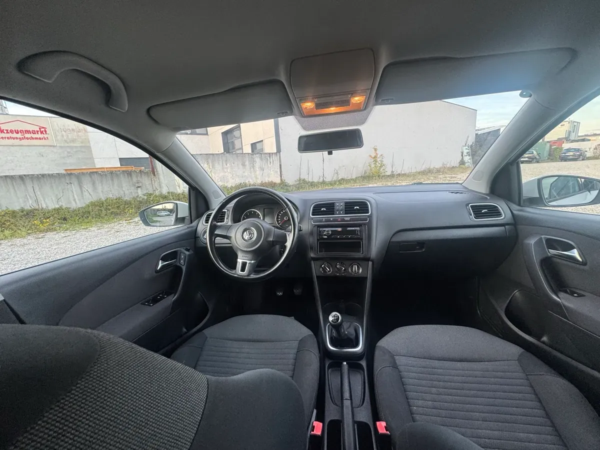 Volkswagen Polo 2011 photo 3