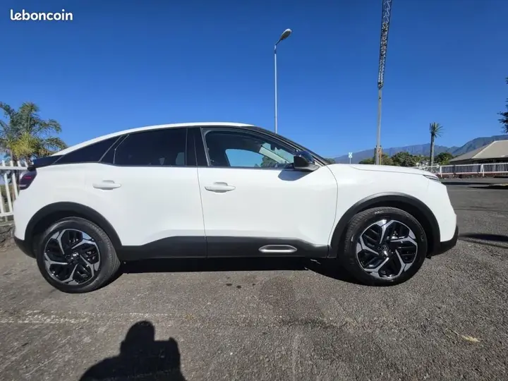 Citroen C4 2022 photo 2