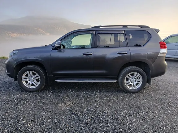 Toyota Land Cruiser 2013 photo 5