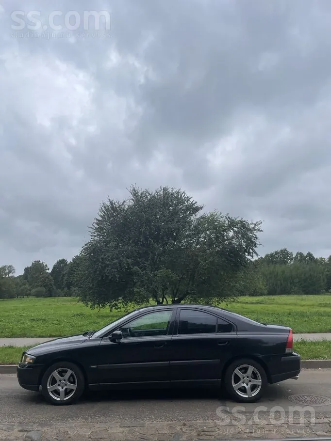 Volvo S60 2004 photo 2