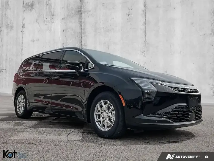 Chrysler Pacifica 2027 photo 3
