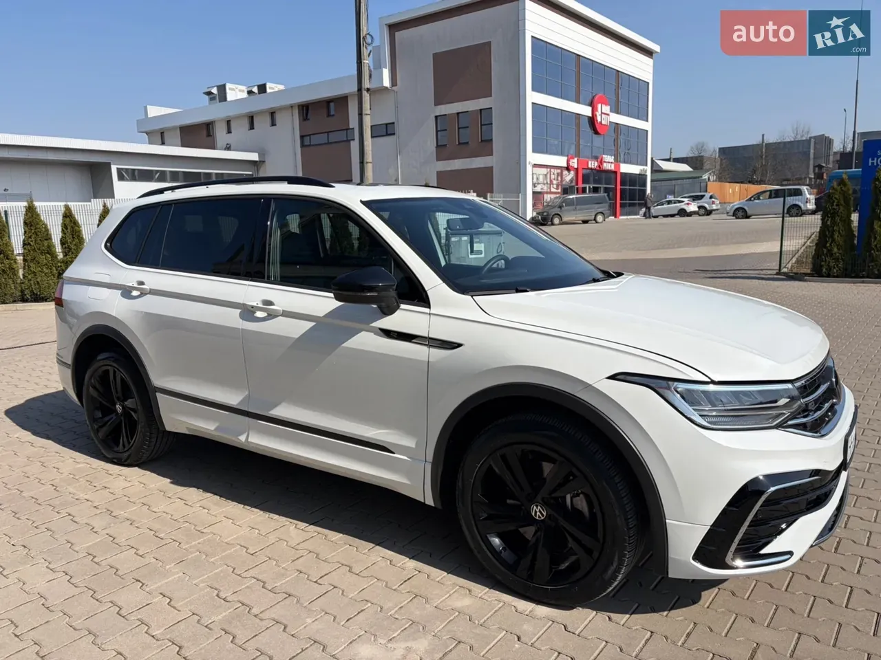 Volkswagen Tiguan 2023 photo 2
