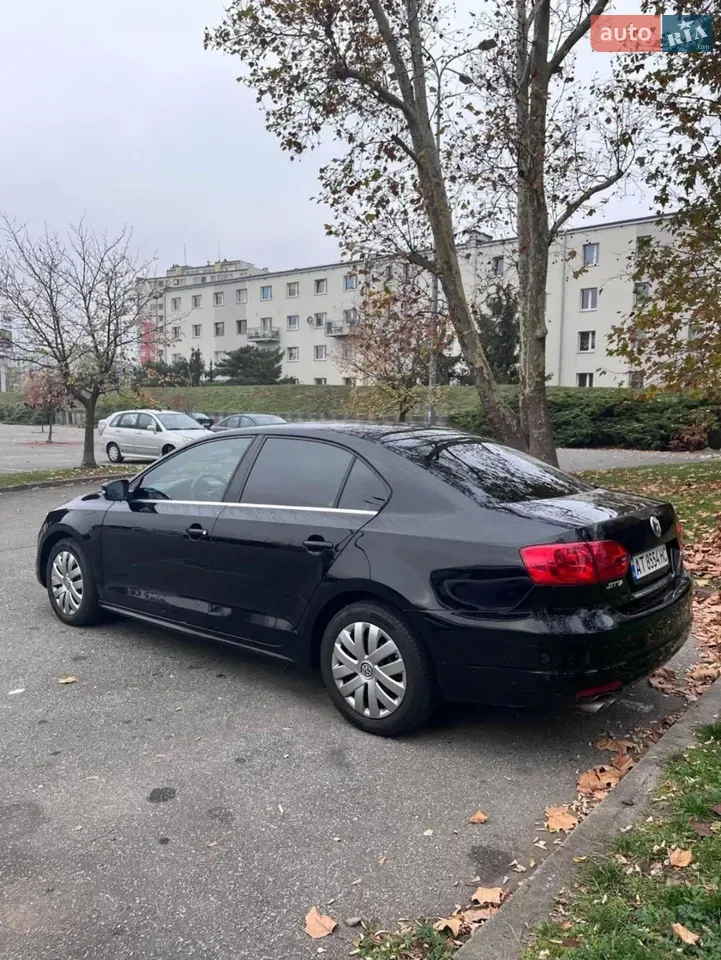 Volkswagen Jetta 2013 photo 2